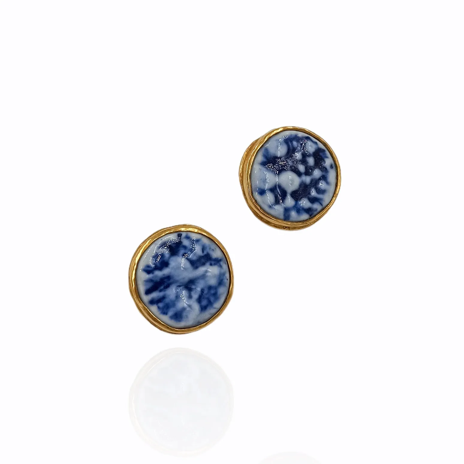 Blue porcelain and gold stud earrings "Bubbles"