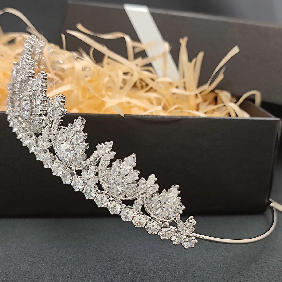 Class 5A Zirconia Wedding Tiara,Crystal Bride Tiaras for Bride FK68602