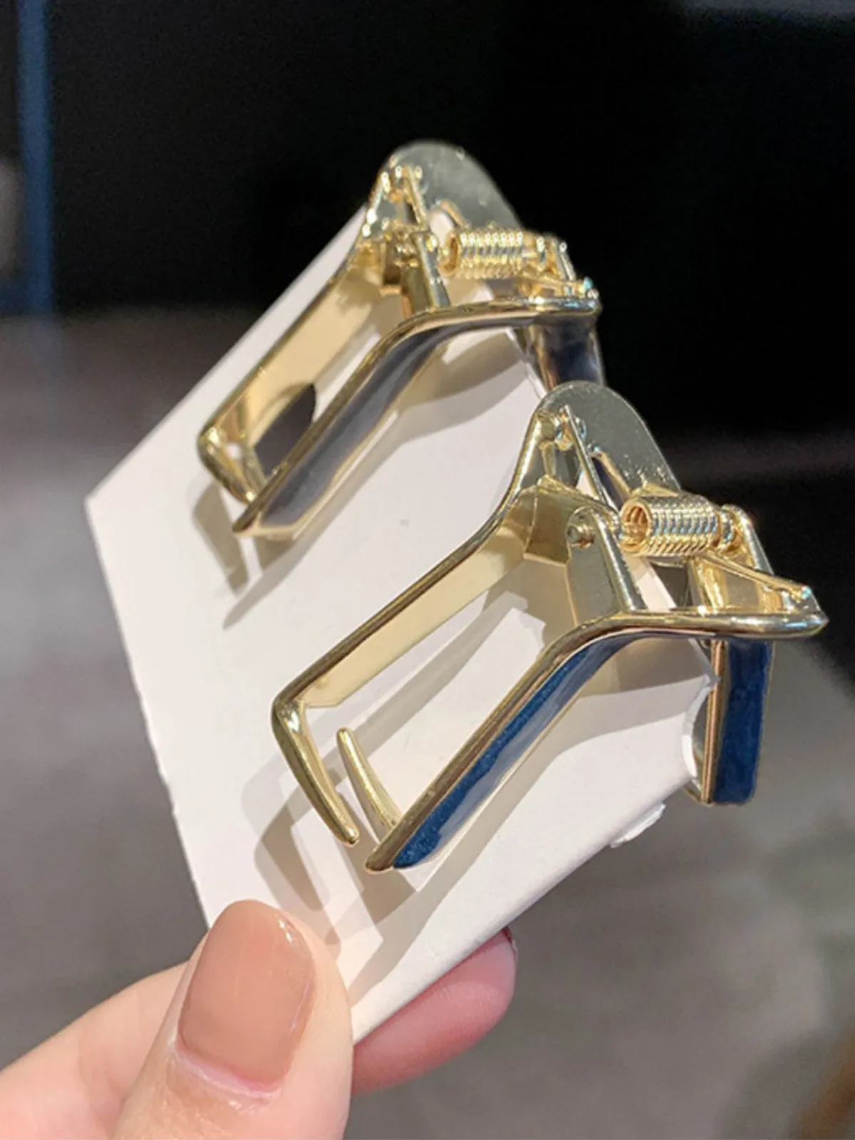 V-Shaped Claws Barrettes Hair Clips